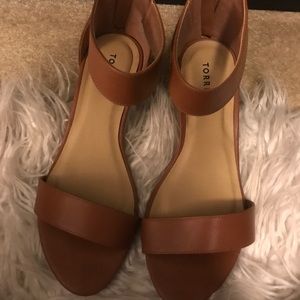 Torrid Mini Wedge Size 11 Wide